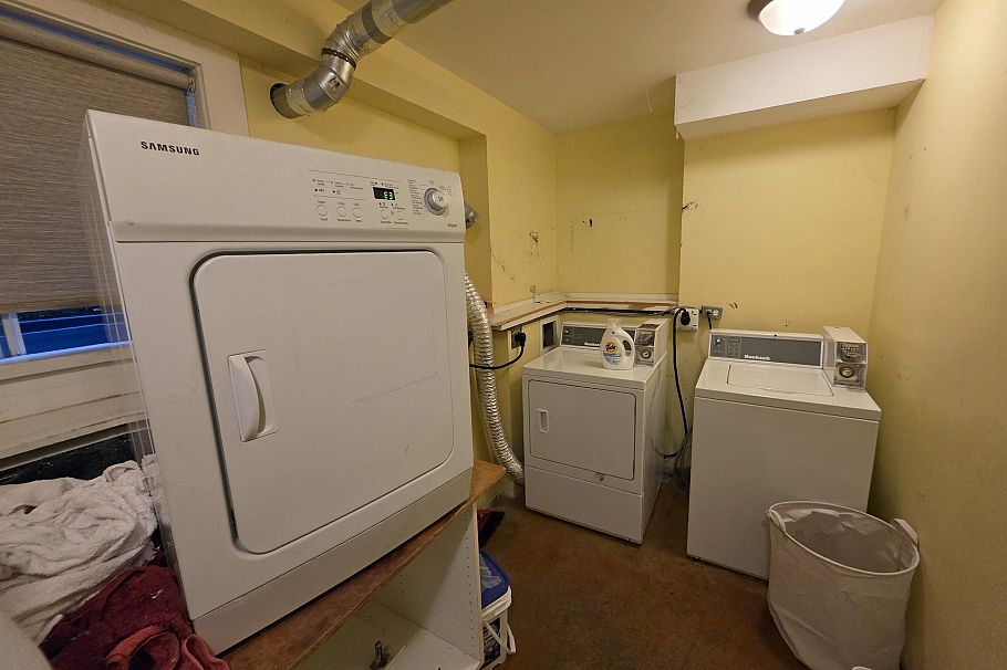 387 W 13th Avenue Vancouver, BC - 20