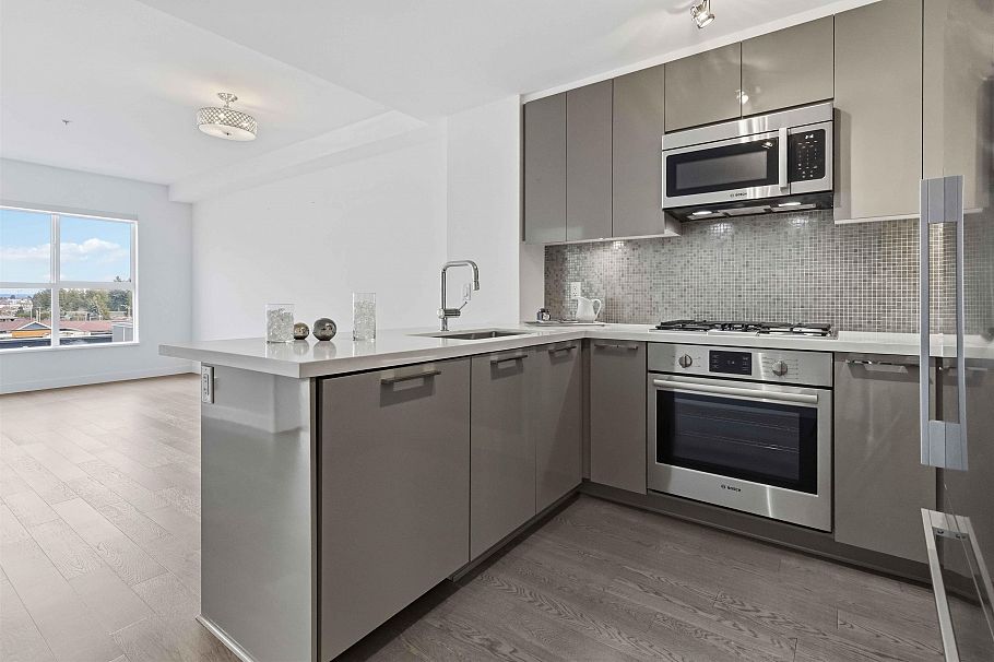 502 10177 River Drive Richmond, BC - 9