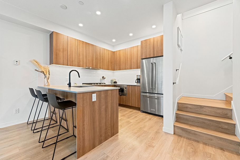 7 533 E 3rd Street North Vancouver, BC - 14