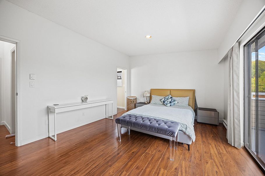 3276 W 21st Avenue Vancouver, BC - 24