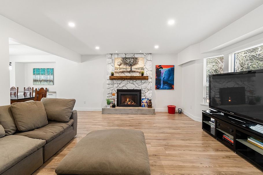 1955 Chesterfield Avenue North Vancouver, BC - 6