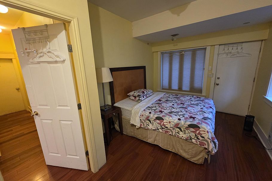 387 W 13th Avenue Vancouver, BC - 10