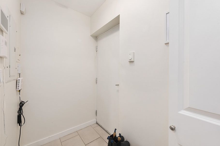 319 W 59th Avenue Vancouver, BC - 23