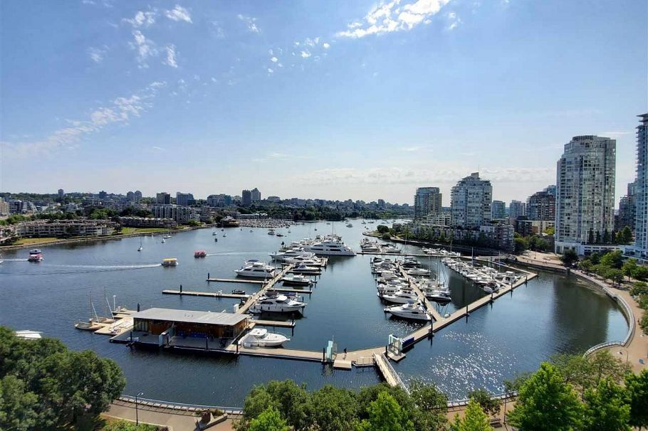 1507 1033 Marinaside Crescent Vancouver, BC - 1