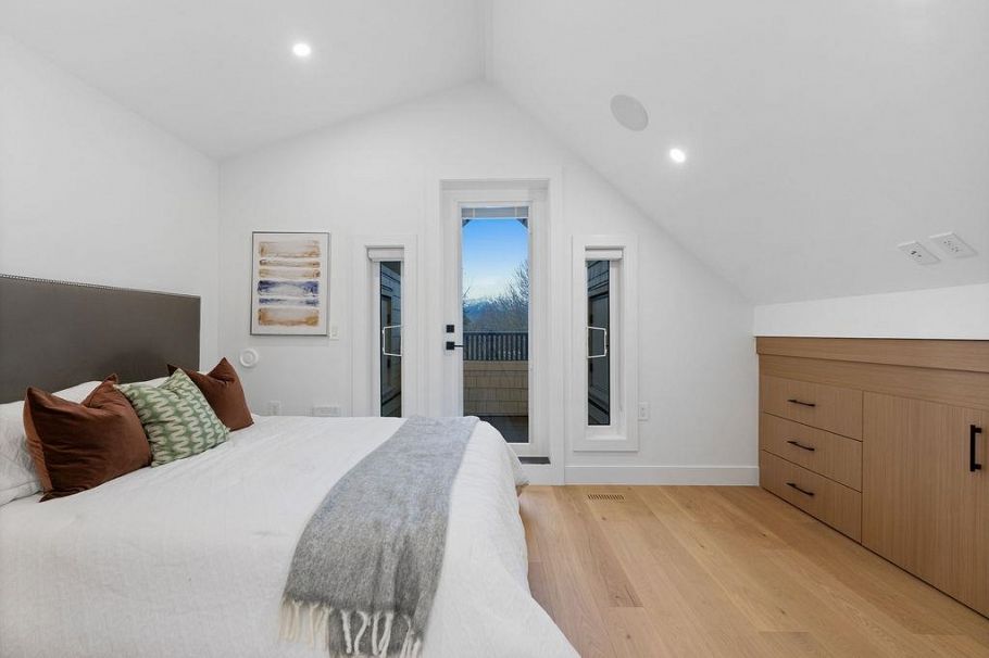 1 1166 E 11th Avenue Vancouver, BC - 31