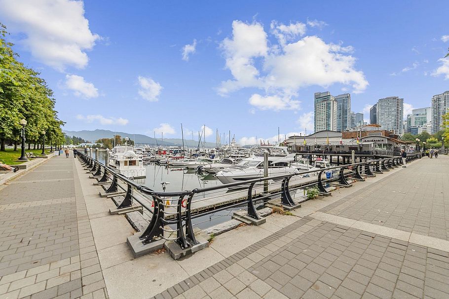 2006 620 Cardero Street Vancouver, BC - 25