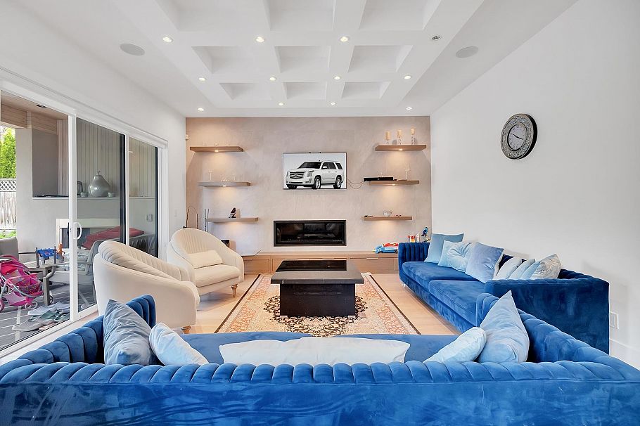 440 W Queens Road North Vancouver, BC - 17