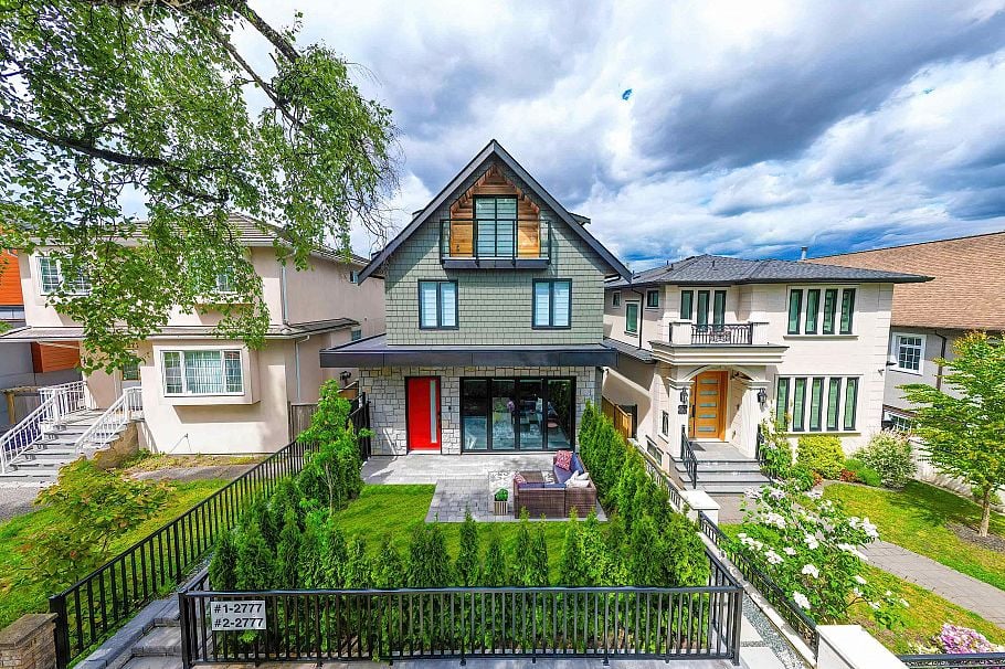 1 2777 E 27th Avenue Vancouver, BC - 1