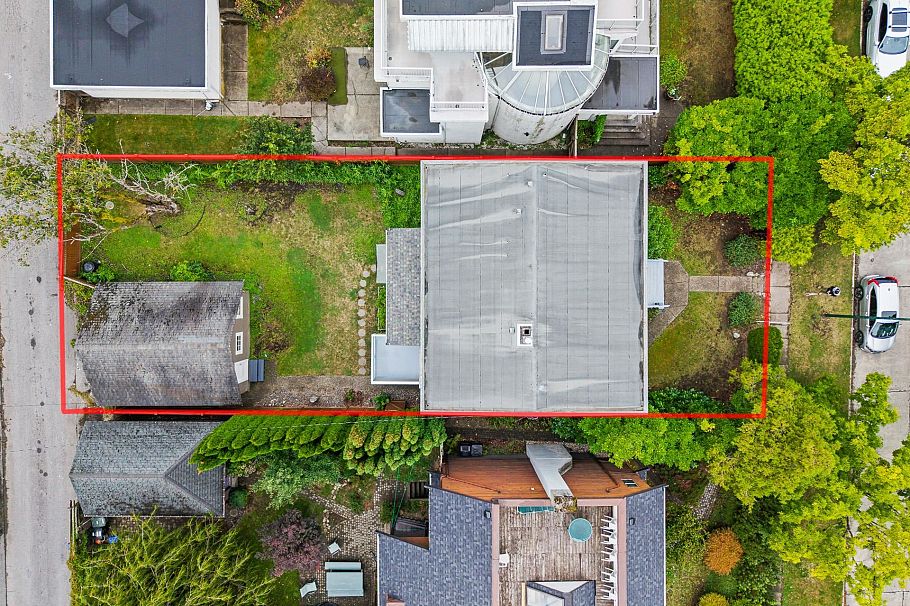 3276 W 21st Avenue Vancouver, BC - 33