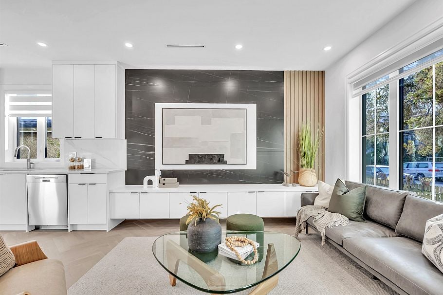 2153 E 20th Avenue Vancouver, BC - 2