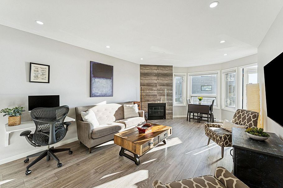 305 175 W 4th Street North Vancouver, BC - 17