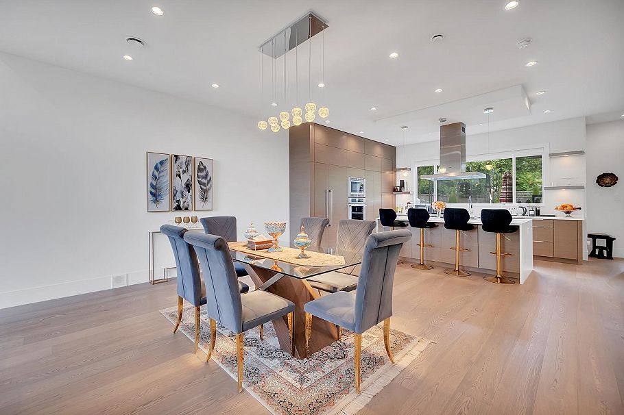 440 W Queens Road North Vancouver, BC - 3