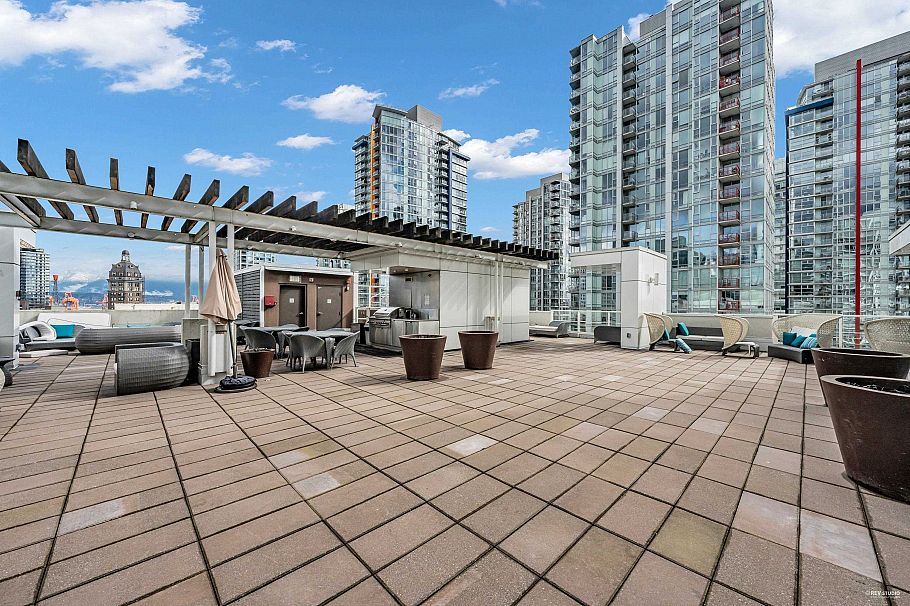 309 161 W Georgia Street Vancouver, BC - 30