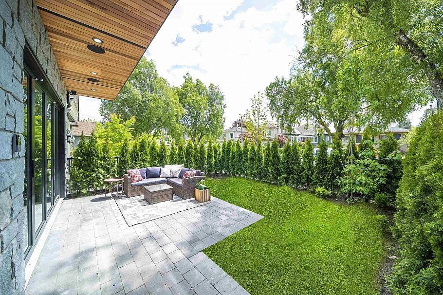 1 2777 E 27th Avenue Vancouver, BC - 26