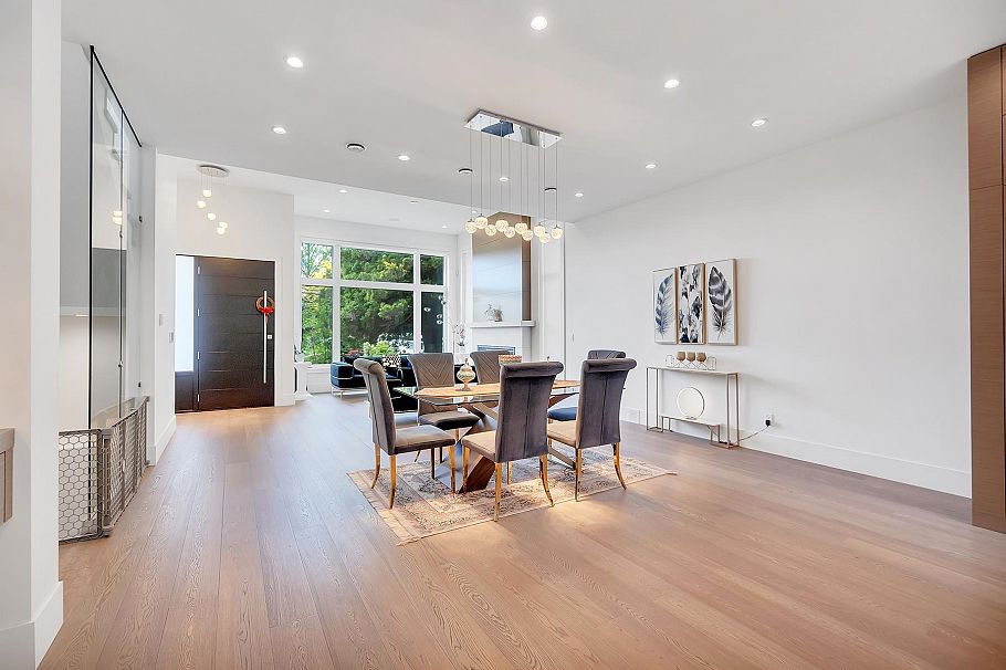 440 W Queens Road North Vancouver, BC - 15