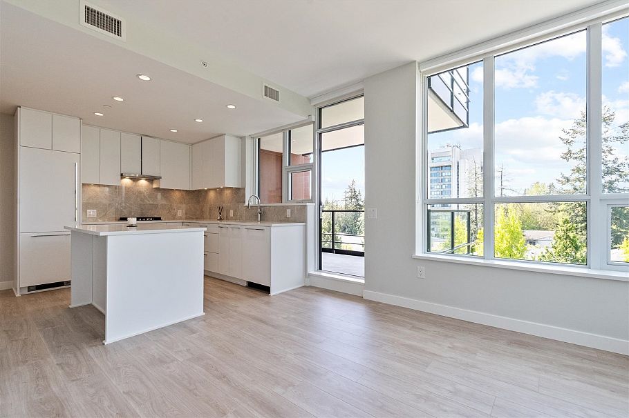 504 5380 Crooked Branch Road Vancouver, BC - 2