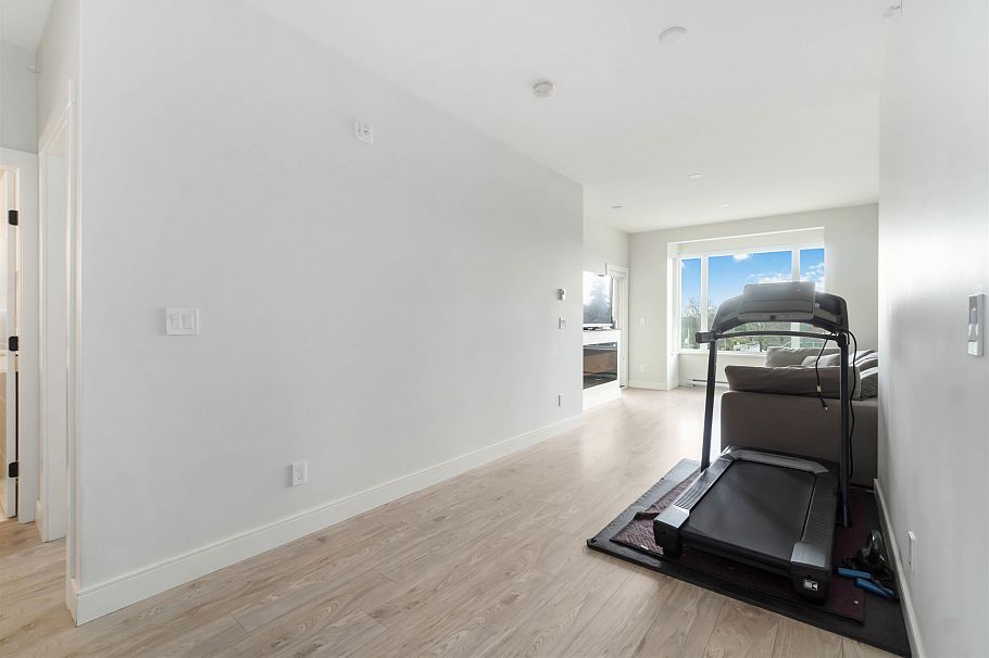 409 1633 Tatlow Avenue North Vancouver, BC - 9