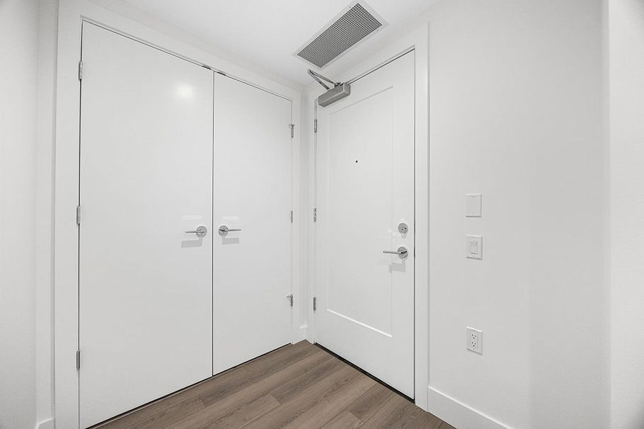 104 2375 Emery Court Vancouver, BC - 16