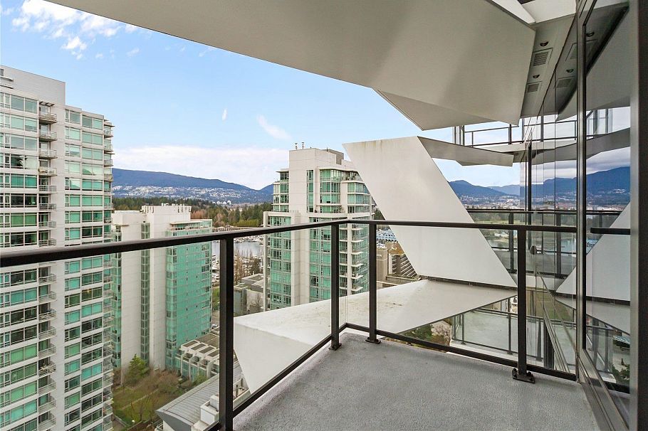 2006 620 Cardero Street Vancouver, BC - 10