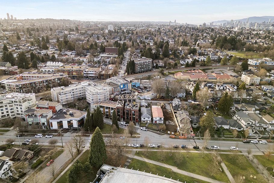 3429 Porter Street Vancouver, BC - 38