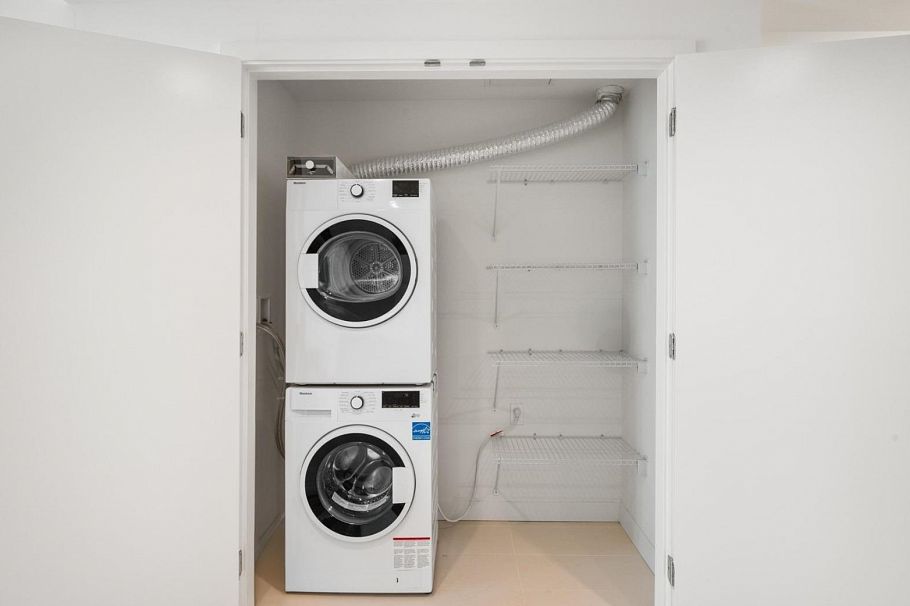 1002 1401 Hunter Street North Vancouver, BC - 12