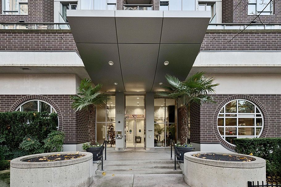 1705 550 Pacific Street Vancouver, BC - 1