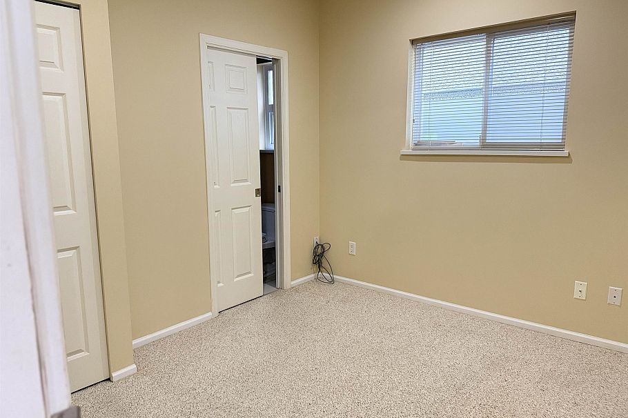 3076 E 27th Avenue Vancouver, BC - 12