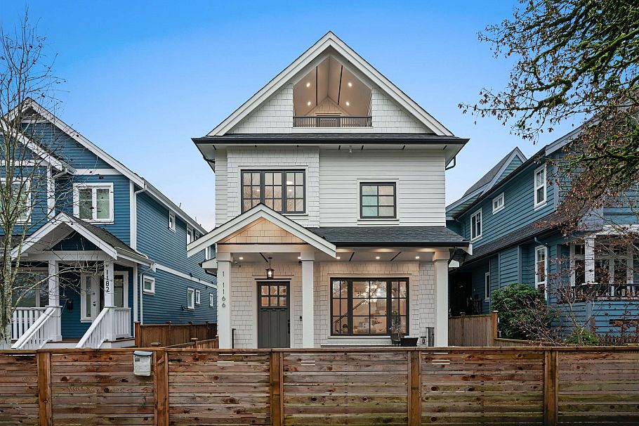 1 1166 E 11th Avenue Vancouver, BC - 38