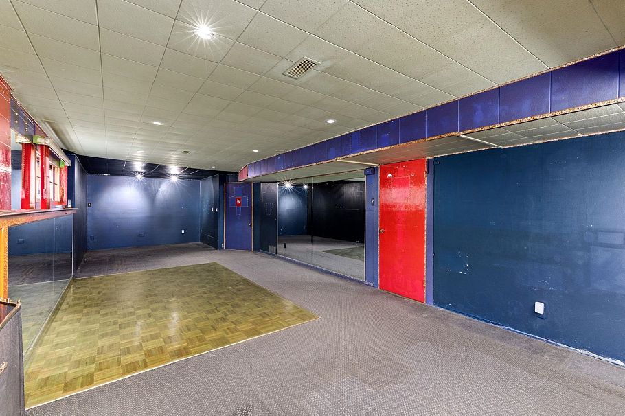 191 W 60th Avenue Vancouver, BC - 20