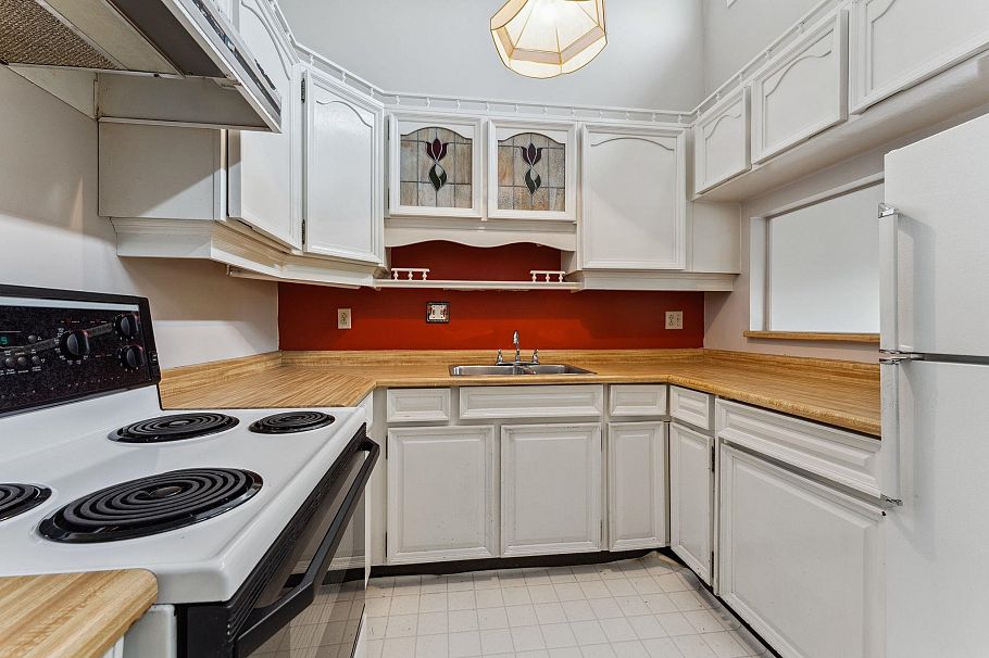 310 2416 West 3rd Avenue Vancouver, BC - 12