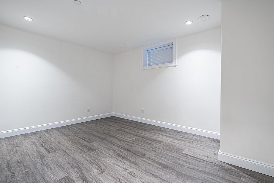 3941 W 19th Avenue Vancouver, BC - 30