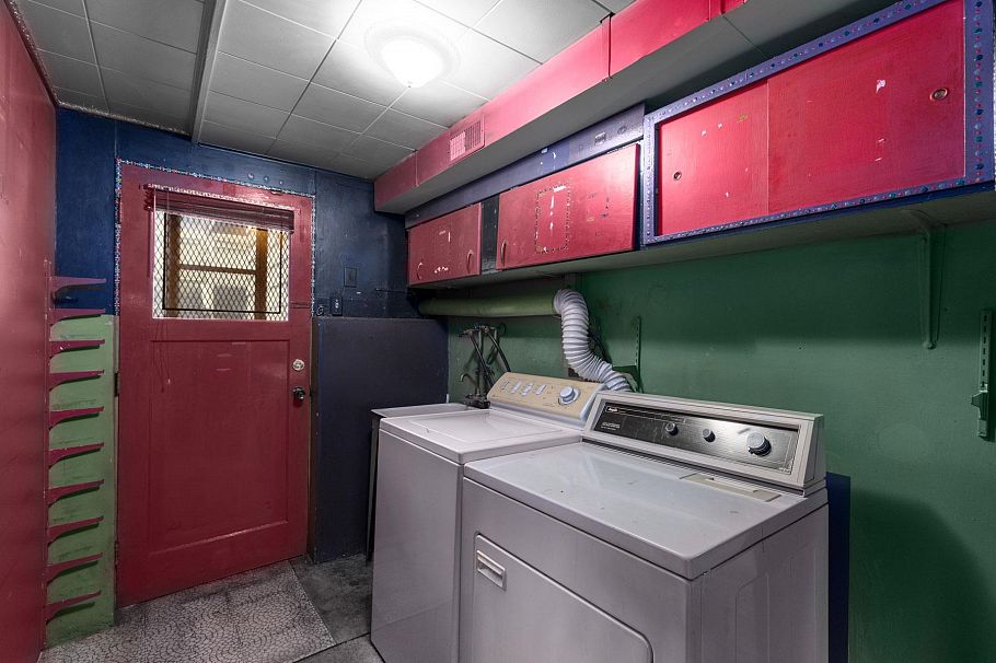 191 W 60th Avenue Vancouver, BC - 25