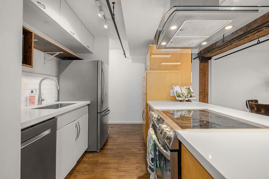 203 150 Alexander Street Vancouver, BC - 21