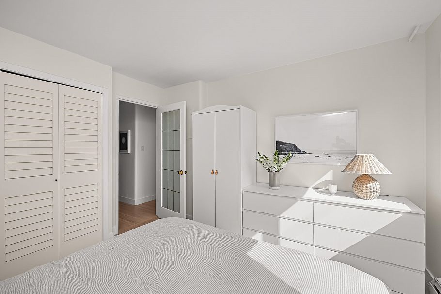 207 1424 Walnut Street Vancouver, BC - 16