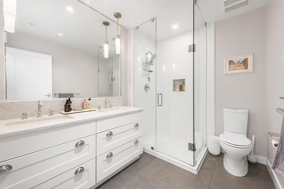 3429 Porter Street Vancouver, BC - 12