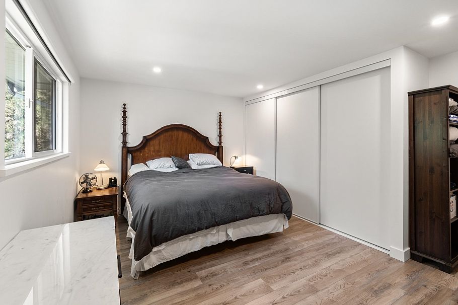 1955 Chesterfield Avenue North Vancouver, BC - 13