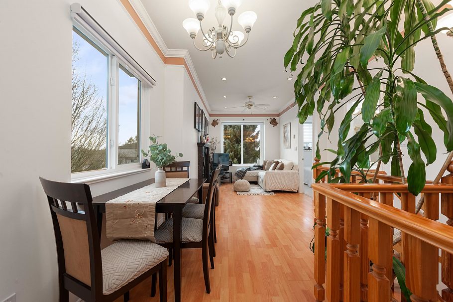 2423 E 4th Avenue Vancouver, BC - 18