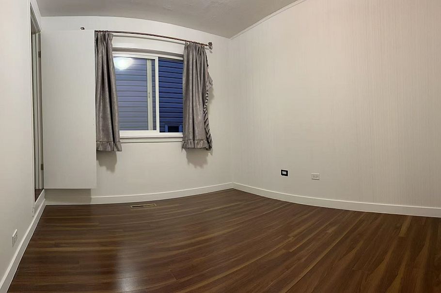 3161 E 15th Avenue Vancouver, BC - 5