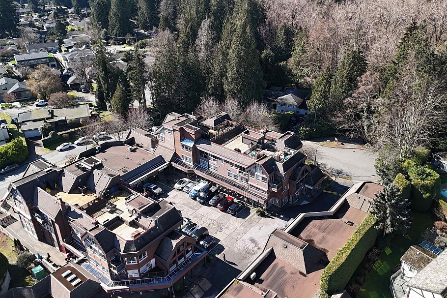 309 3721 Delbrook Avenue North Vancouver, BC - 32