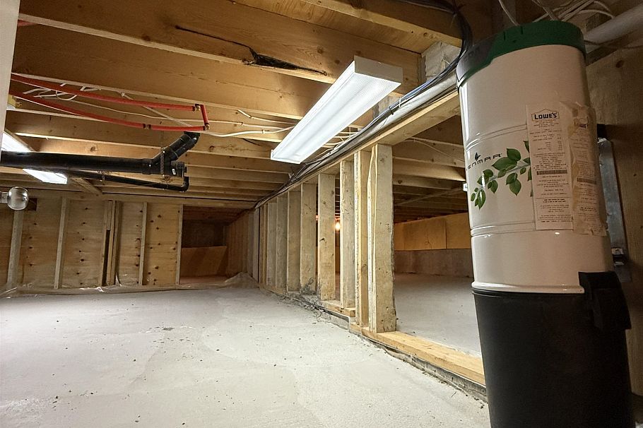 3076 E 27th Avenue Vancouver, BC - 19