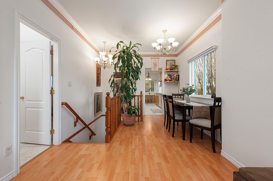 2423 E 4th Avenue Vancouver, BC - 16