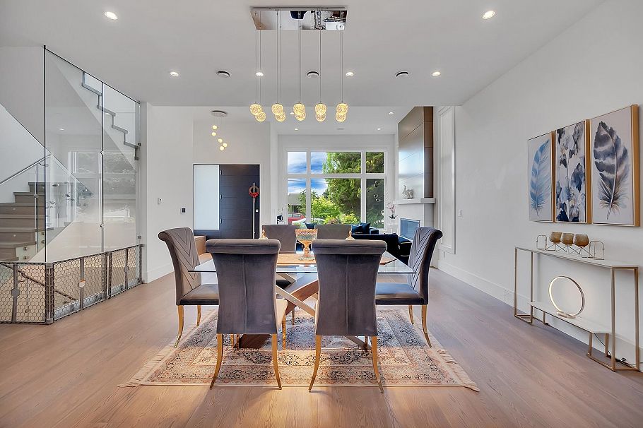 440 W Queens Road North Vancouver, BC - 5