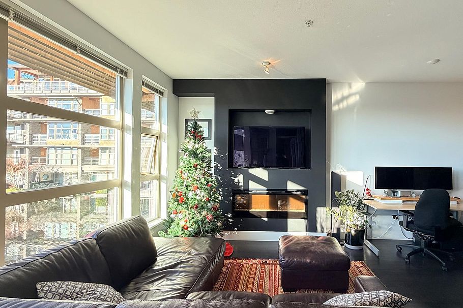 219 3606 Aldercrest Drive North Vancouver, BC - 4