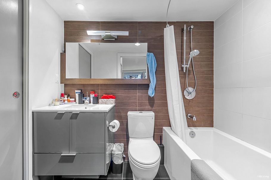 309 161 W Georgia Street Vancouver, BC - 17