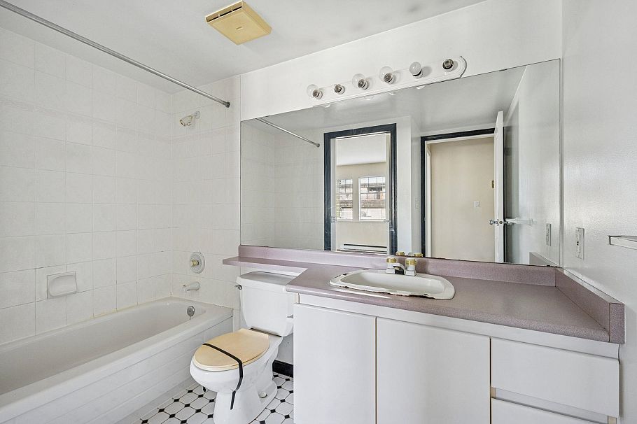 304 1989 W 1st Avenue Vancouver, BC - 19