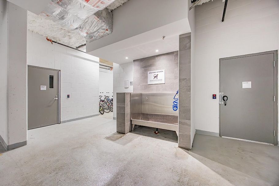 104 2375 Emery Court Vancouver, BC - 29