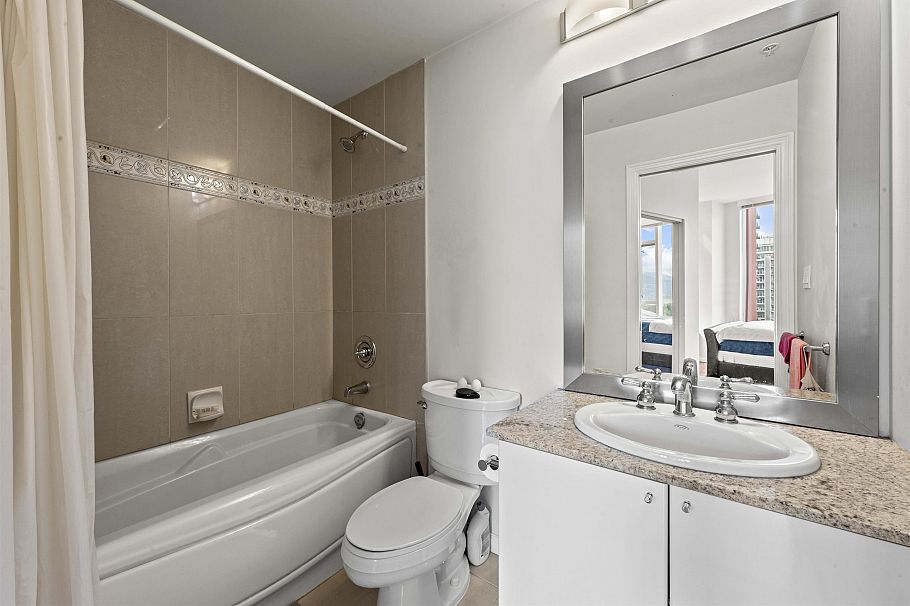 1705 1211 Melville Street Vancouver, BC - 23