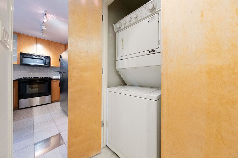 1406 989 Richards Street Vancouver, BC - 25