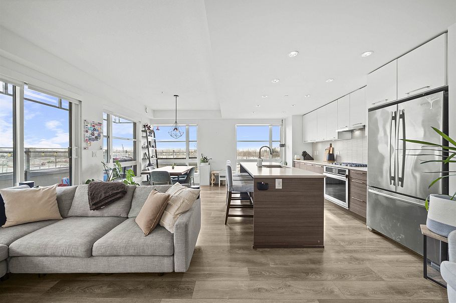 615 3488 Sawmill Crescent Vancouver, BC - 1