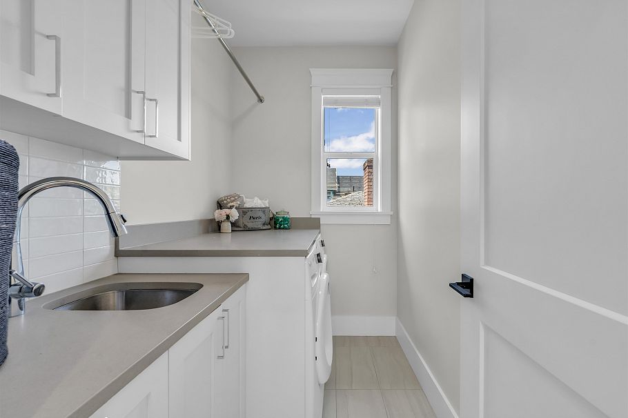 2177 E 20th Avenue Vancouver, BC - 29